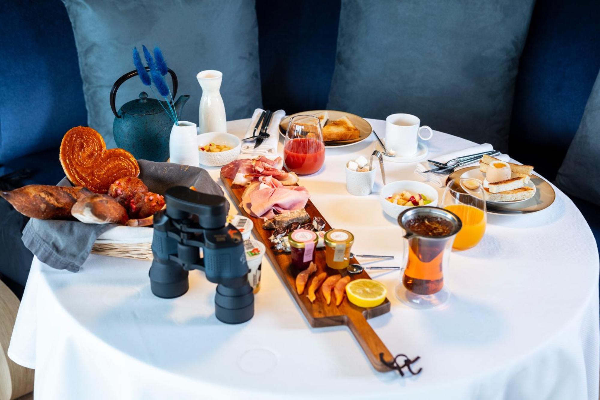 Hotel & Restaurant Origines Par Adrien Descouls - Teritoria Le Broc  Ngoại thất bức ảnh