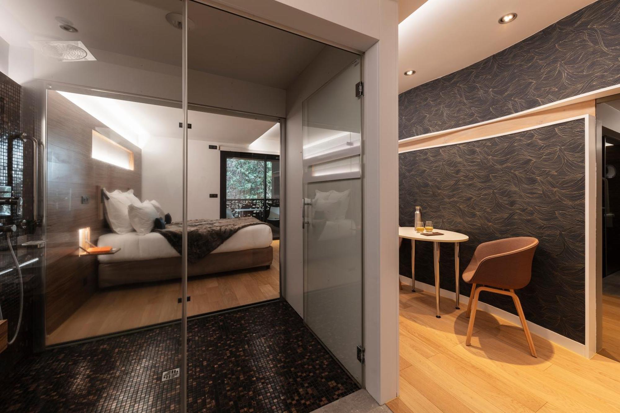 Hotel & Restaurant Origines Par Adrien Descouls - Teritoria Le Broc  Phòng bức ảnh